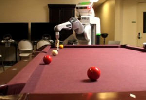 PR2 Robot de Willow Garage joue au Billard #1