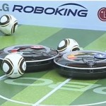 Hom-Bot - RoboKing - Robot Aspirateur de LG joue au FootBall #3