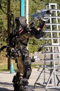 Xos 2 - Exosquelette de Raytheon Sarcos #6