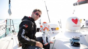 Vendée Globe 2012 - Tanguy de Lamotte et le robot Nao #1